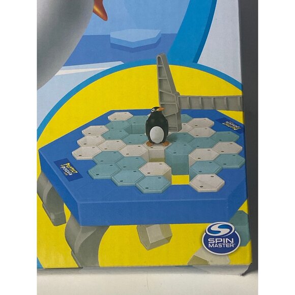 Protect The Penguin Game New - Picture 4 of 7